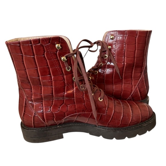 Stuart Weitzman Mila Lift Croc-Embossed Leather Bootie, Size 10.5 - Picture 5 of 9